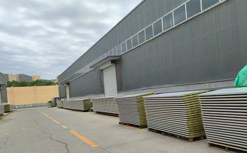 屋面保温用甘德彩钢岩棉夹芯板怎样选厚度